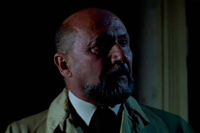 Dr. Loomis (Donald Pleasence) em Halloween (1978)