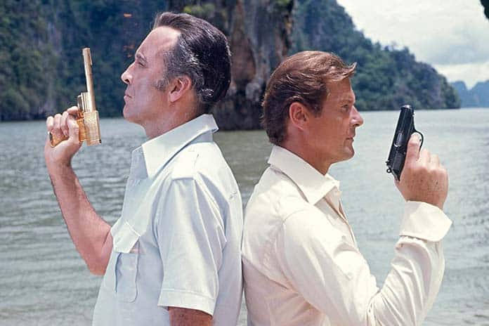 007 – Contra o homem com a pistola de ouro (1974)