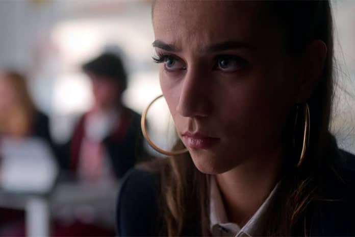 Rebeca (Claudia Salas)