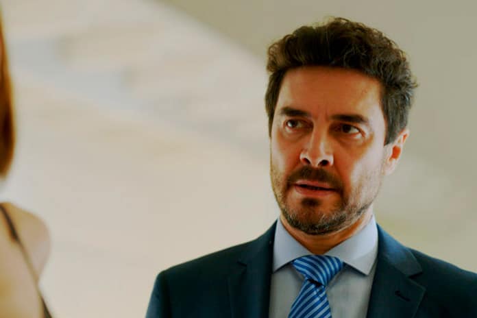 José Manuel Seda é Borja Medina de Solís