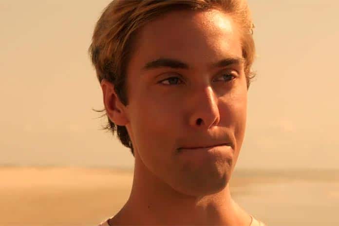 Austin North é Topper