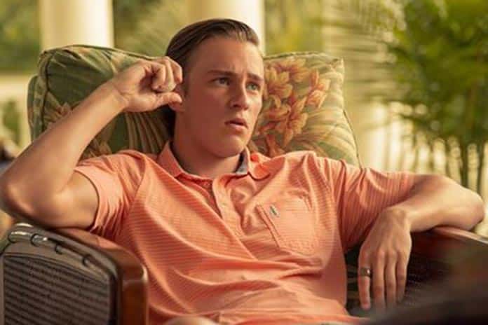 Drew Starkey é Rafe Cameron