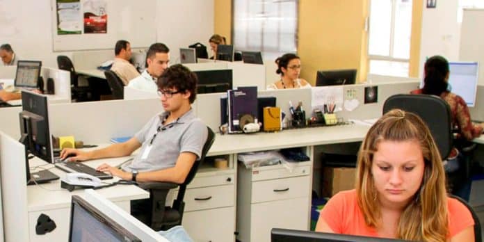 Bolsa Estágio Ensino Médio (BEEM)