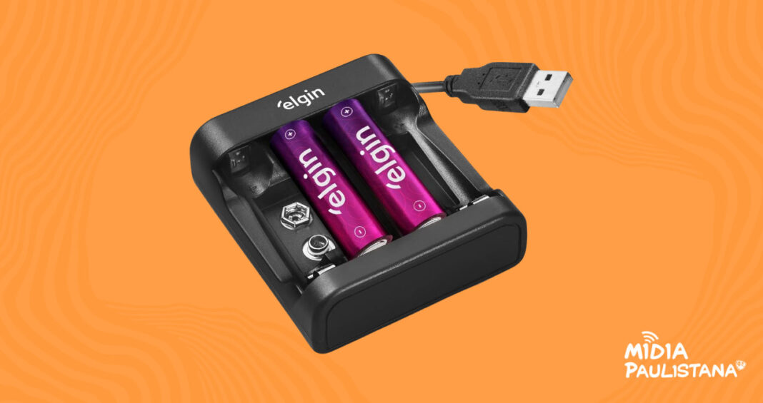 capa mídia paulistana - 1 Carregador de Pilhas e Baterias USB Elgin